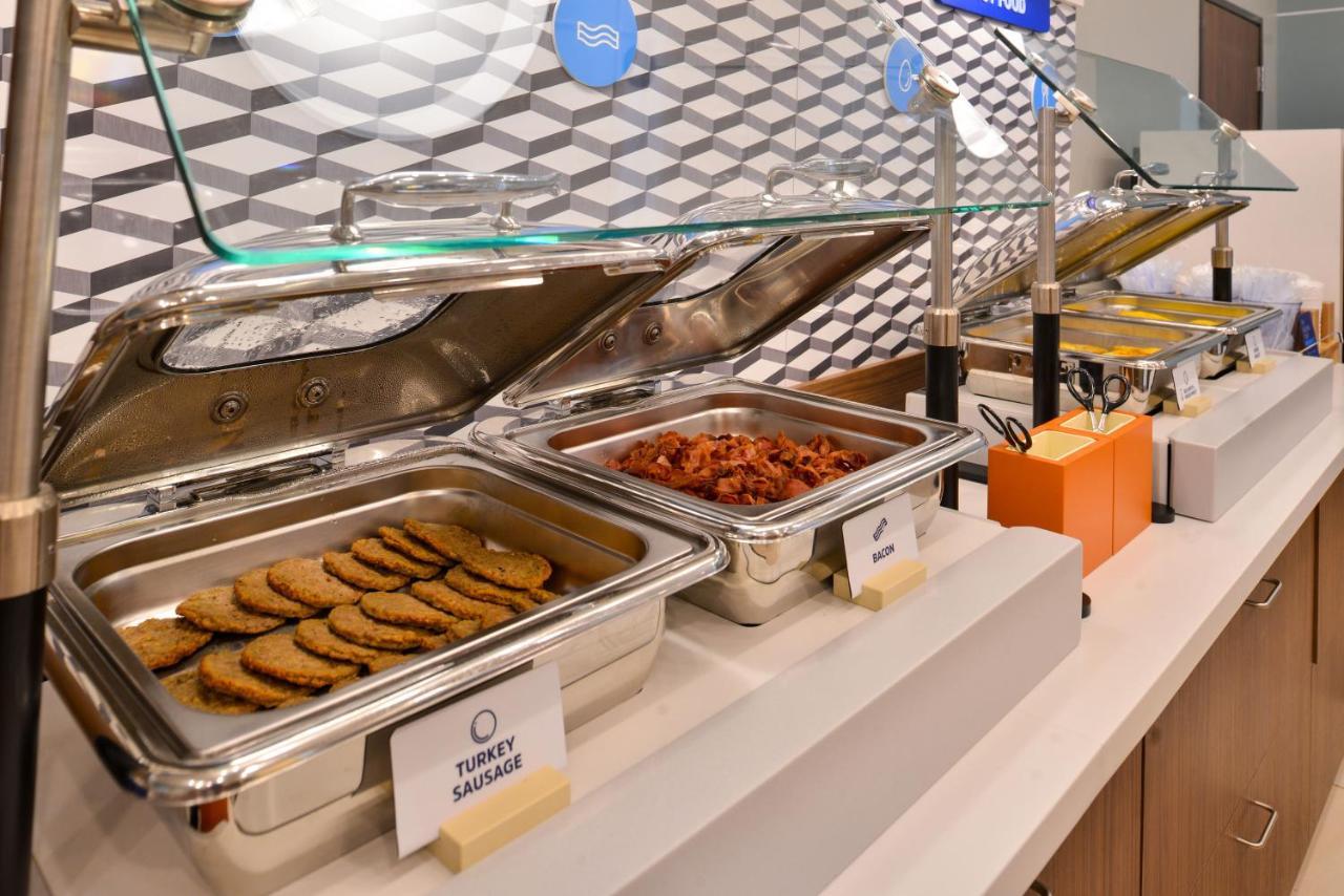 Holiday Inn Express East Peoria - Riverfront By Ihg Ngoại thất bức ảnh